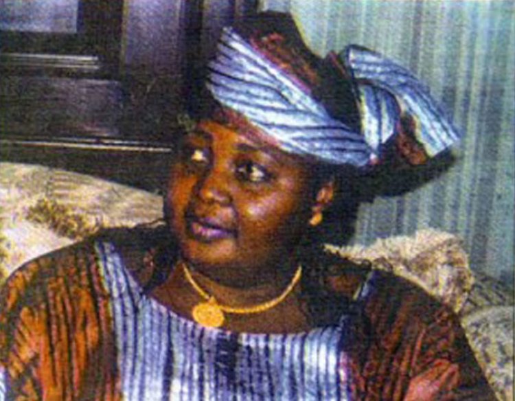 L’ancienne Première Dame Henriette Conté est décédée : Que de beaux souvenirs (par Boubacar Yacine Diallo)