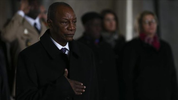 Covid-19 : Alpha Condé inconsolable pleure son ami Sekou kourouma !